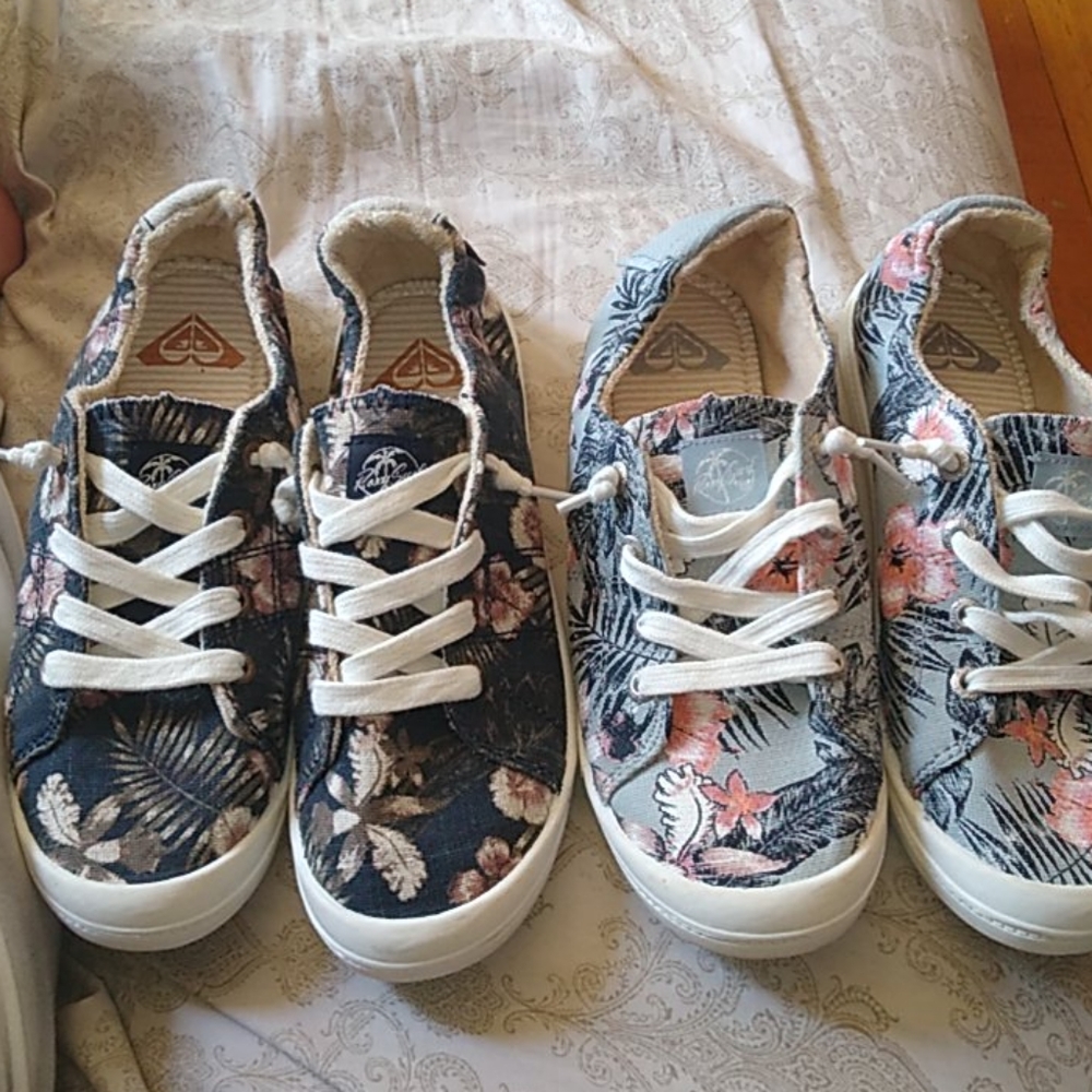 💜Two pairs Roxy Surf Shoes💜